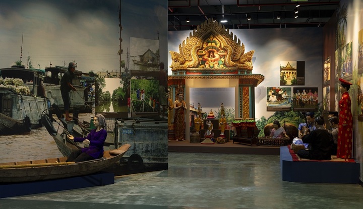 Không gian trong Nhà triển lãm khối A đậm chất sáng tạo và nghệ thuật.