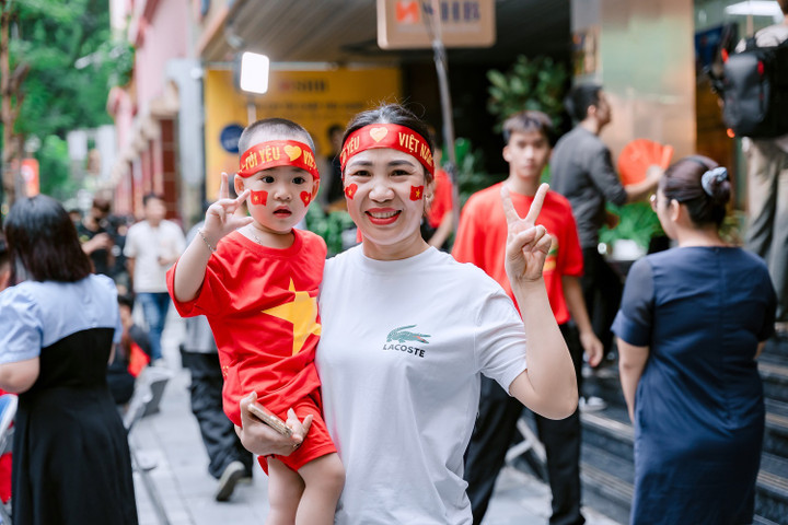 Trước thềm Ngày hội lớn: Booth check-in SHB 'bùng nổ' sắc màu và tiếng cười - 4