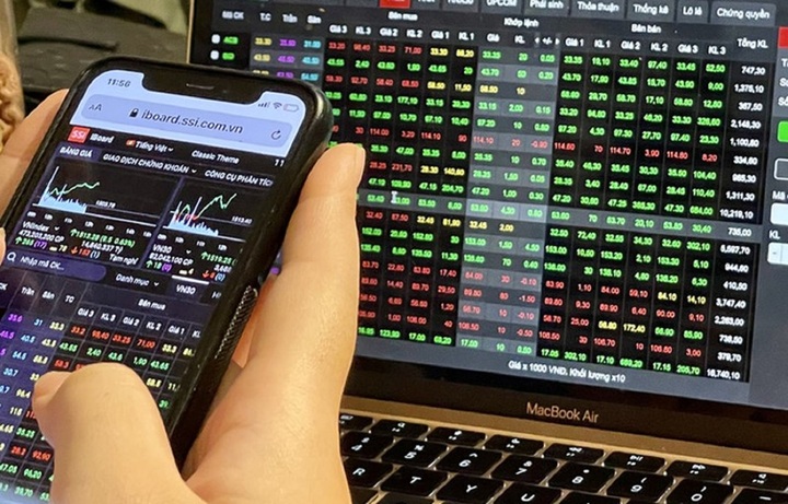 Chứng khoán liên tục tăng, vì sao nhiều nhà đầu tư vẫn chưa thể "về bờ"?