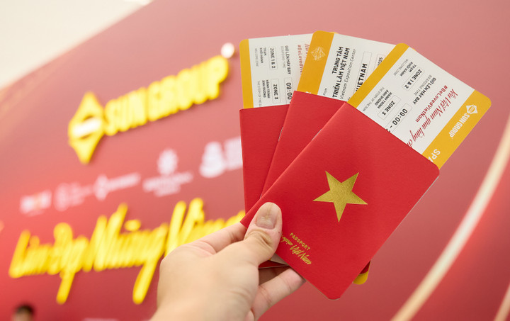 Gian hàng mô phỏng chuyến bay của Sun Group ở Triển lãm A80 hút khách tham quan - 4