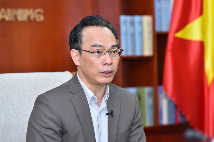 Der stellvertretende Minister für Bildung und Ausbildung, Hoang Minh Son, wurde zum Direktor der Hanoi National University ernannt.
