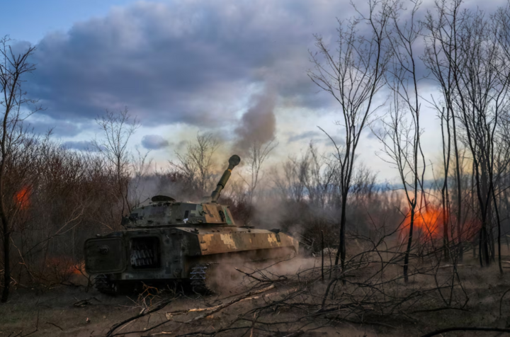 Xung đột vẫn diễn ra trên thực địa Ukraine. (Ảnh: Reuters)