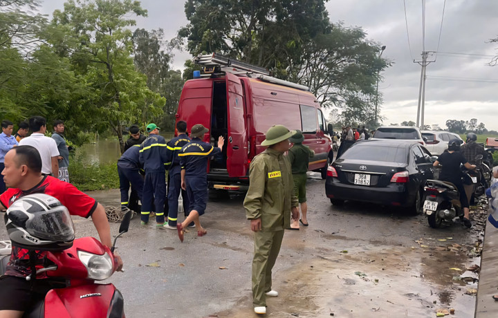 Lực lượng chức năng tổ chức tìm tiếm nữ sinh T.