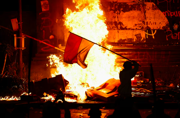 Biểu tình lan rộng trên khắp Indonesia. (Ảnh: Reuters)