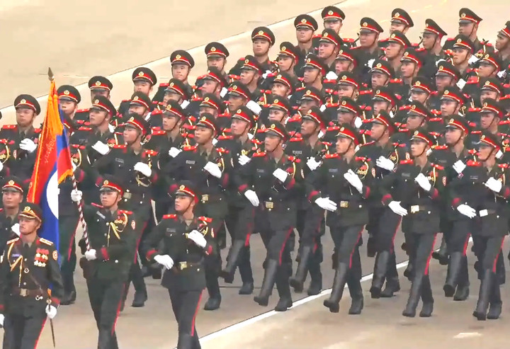 Khối quân nhân Lào