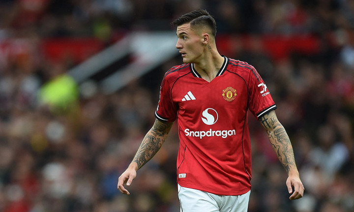 Sesko liên tiếp bỏ lỡ cơ hội. (Ảnh: Reuters)