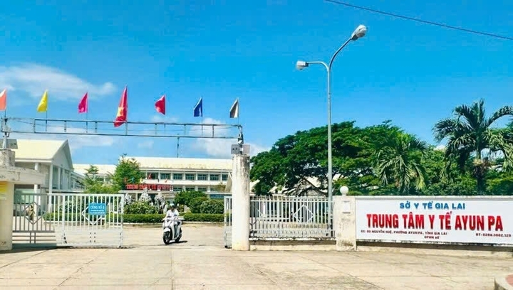 131 người nhập viện sau tiệc tân gia ở Gia Lai