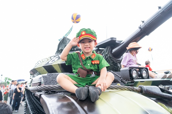 'Chạm đỉnh' cảm xúc với 'đại tiệc trải nghiệm' tại Trung tâm Triển lãm Việt Nam - 6