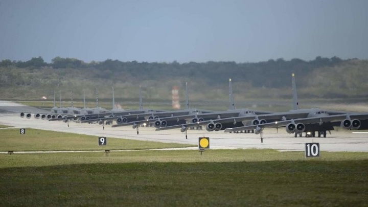 Máy bay ném bom chiến lược B-52H của Mỹ trên đảo Guam. Ảnh Military Watch