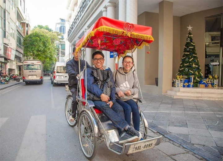 Experimente andar de ciclo em Hanói, a capital. (Foto: motogo.vn).