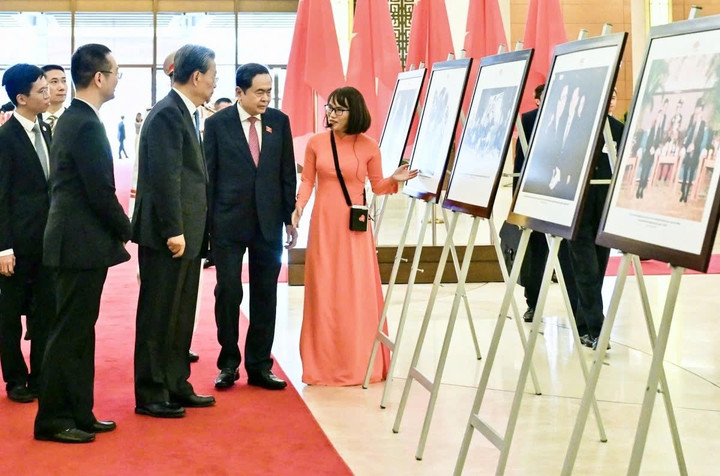 Chủ tịch Quốc hội hội đàm với Ủy viên trưởng Nhân đại toàn quốc Trung Quốc - 8