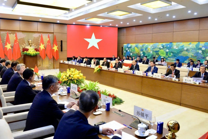 Toàn cảnh phiên hội đàm.