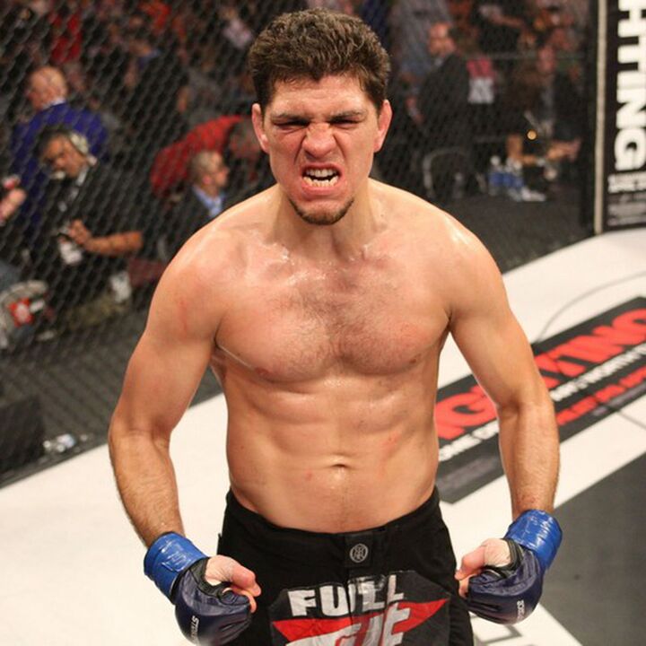 Nick Diaz là cựu vô địch hạng welterweight của WEC và Strikeforce