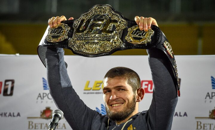 Khabib Nurmagomedov là võ sĩ nổi tiếng nhất của gia đình Nurmagomedov