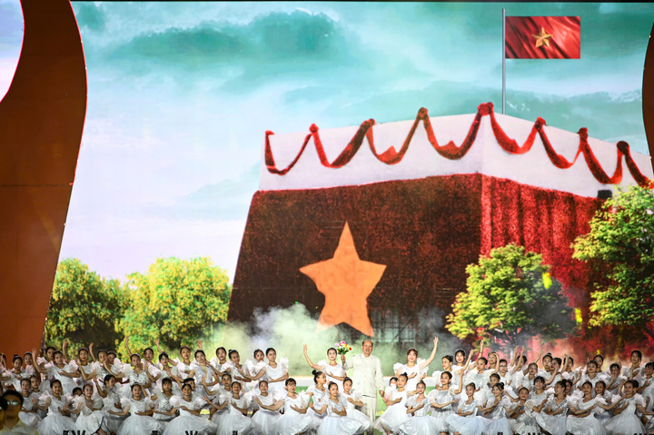 កម្មវិធីនេះត្រូវបានរៀបចំឡើងយ៉ាងល្អិតល្អន់ និងមានទំហំធំ។ រូបថត៖ Thanh Vinh