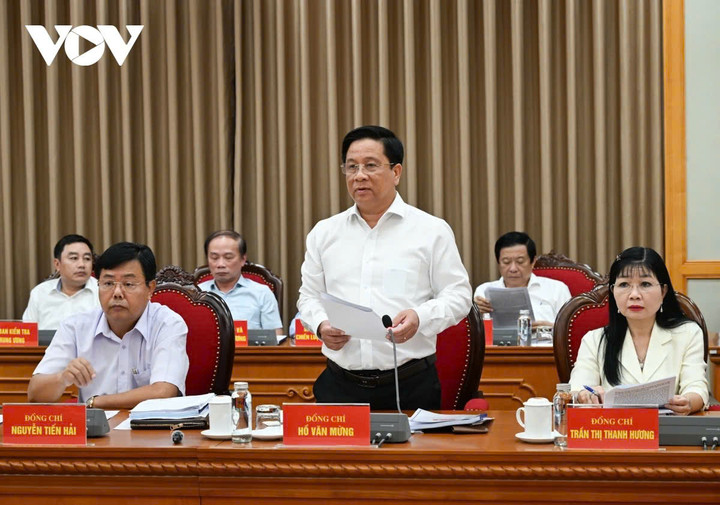 Lãnh đạo tỉnh An Giang báo cáo tại cuộc làm việc