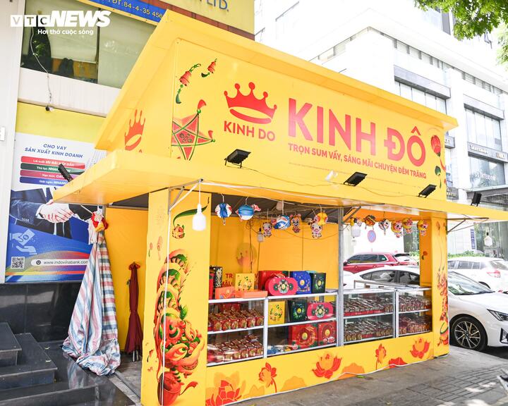 Đón rằm tháng Bảy, bánh trung thu lên kệ sớm - 2