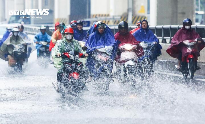 Dự báo thời tiết 10 ngày tới, hai miền Bắc và Trung xuất hiện mưa to cục bộ. (Ảnh minh hoạ: Quốc Anh)