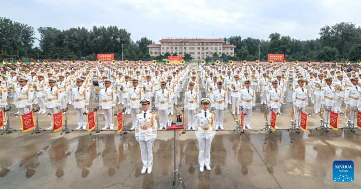 Ban nhạc quân đội có quy mô lớn nhất sẽ ra mắt tại lễ duyệt binh 3/9. (Ảnh: Xinhua)