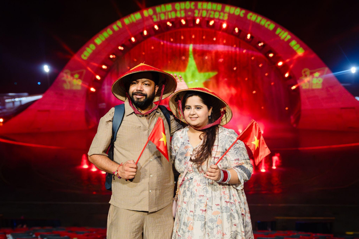 Nam đảo Phú Quốc rực rỡ cờ và pháo hoa dịp 2/9 khiến du khách không thể rời mắt - 8