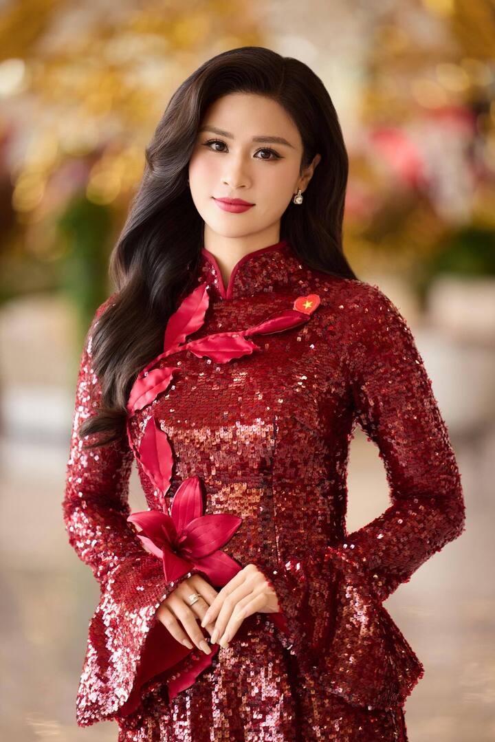 Nhan sắc xinh đẹp của BTV Minh Trang.