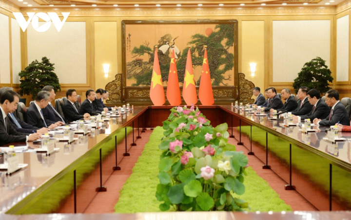 Chủ tịch nước Lương Cường hội đàm với Tổng Bí thư, Chủ tịch nước Trung Quốc Tập Cận Bình.