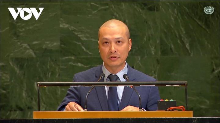 Công sứ Nguyễn Hoàng Nguyên, Phó Trưởng Phái đoàn thường trực Việt Nam tại Liên hợp quốc phát biểu tại sự kiện.