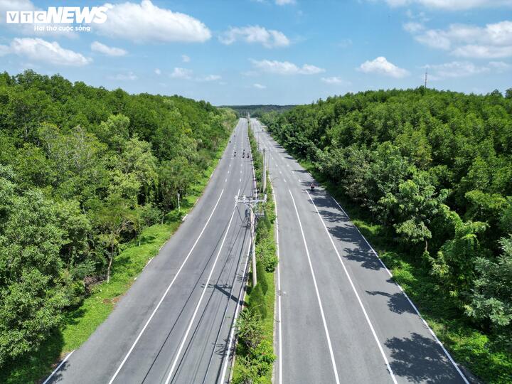 VinSpeed proposes to invest in a railway to Can Gio with a speed of 350km/h. (Illustration photo)