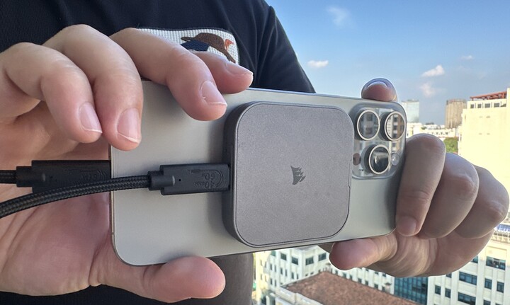 Ổ cứng di động Corsair EX400U: Thiết kế bỏ túi với chuẩn USB4 hàng đầu