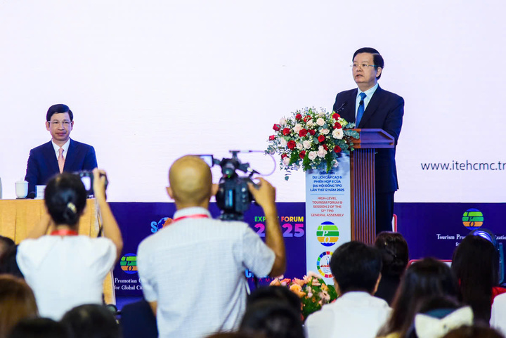 Theo Phó Thủ tướng Mai Văn Chính, rất cần một lộ trình phát triển mới để tương lai ngành du lịch bền vững, an toàn.