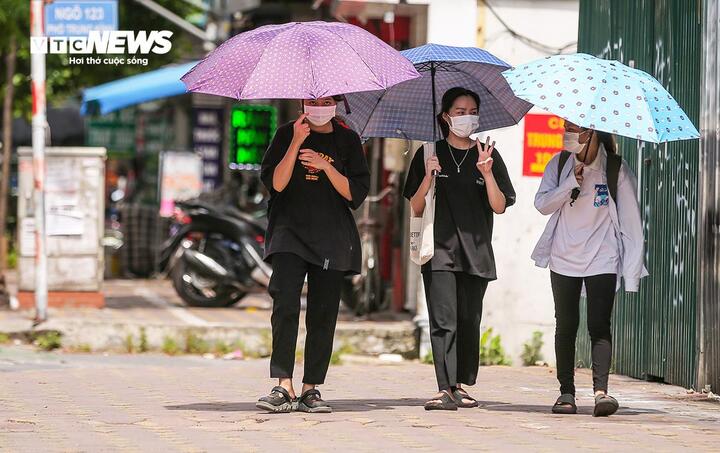 Hôm nay, Hà Nội ngày nắng nóng, đêm không mưa. (Ảnh minh hoạ: Ngô Nhung)