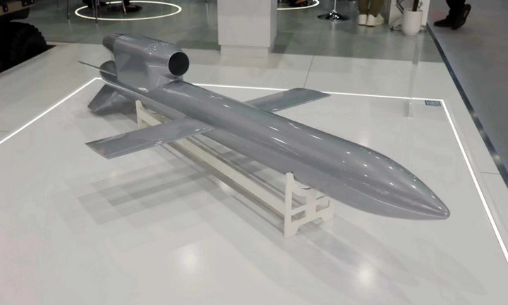 Mô hình tên lửa FP-5 tại triển lãm IDEX 2025 hồi tháng 2. (Ảnh: Army Recognition)
