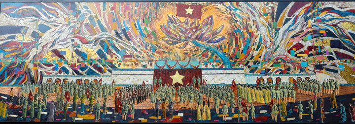 Mặt trước mang tên "Bác Hồ đọc Tuyên ngôn Độc lập", tái hiện không khí lịch sử ngày 2/9/1945 tại Quảng trường Ba Đình.