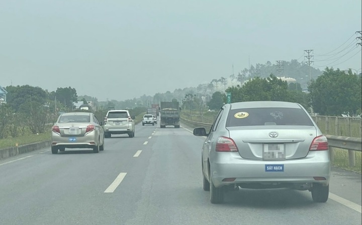 Nhiều người phản ánh xe tập lái đi vào đường cao tốc gây cản trở giao thông. (Ảnh minh họa)
