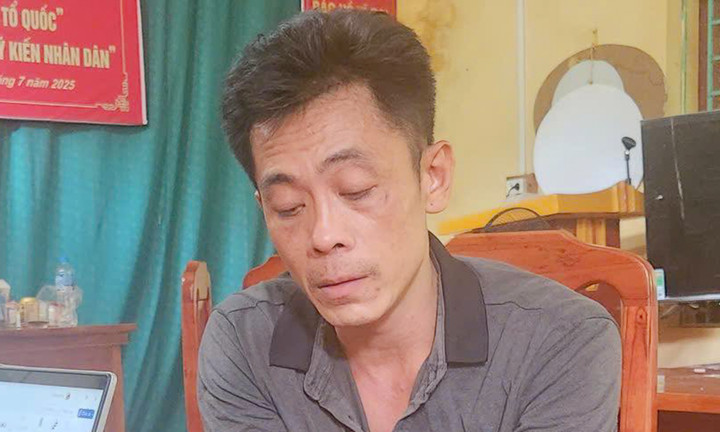 Triệu Văn Phúc tại cơ quan công an. (Ảnh: Công an tỉnh Tuyên Quang)