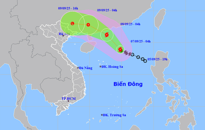 Bản đồ dự báo đường đi, khu vực ảnh hưởng của bão số 7 Tapah. (Nguồn: NCHMF)