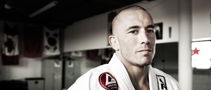 Georges St-Pierre sử dụng Karate Kyokushin khi thi đấu ở UFC.