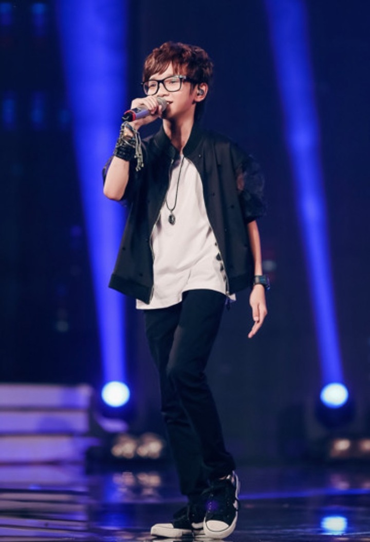 Thiên Tùng từng lọt top 5 Vietnam Idol Kids mùa đầu tiên.
