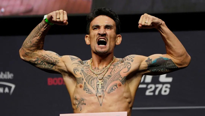 Max Holloway nổi tiếng với khả năng striking