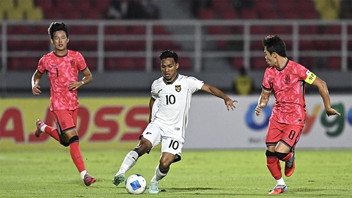U23 Indonesia (áo trắng) không vượt qua vòng loại U23 châu Á 2026.