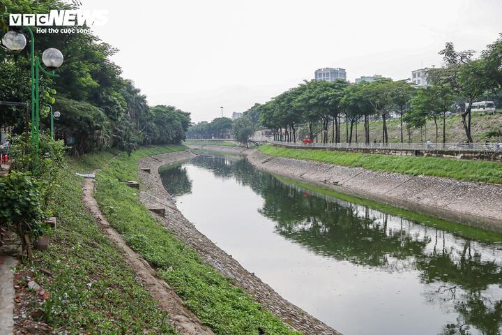 Hà Nội sắp làm công viên dọc sông Tô Lịch.