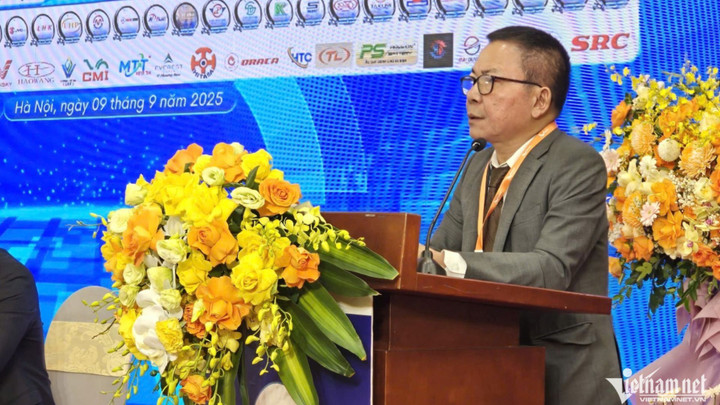 Ông Phạm Cường - Chủ tịch Hiệp hội VAMOBA nhiệm kỳ III tiếp tục được bầu làm Chủ tịch Hiệp hội nhiệm kỳ IV. (Ảnh: Hoàng Hiệp)