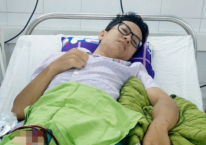 Hiện tại, bác sĩ Tài đang chạy thận nhân tạo tại Bệnh viện Hữu nghị Đa khoa Nghệ An.