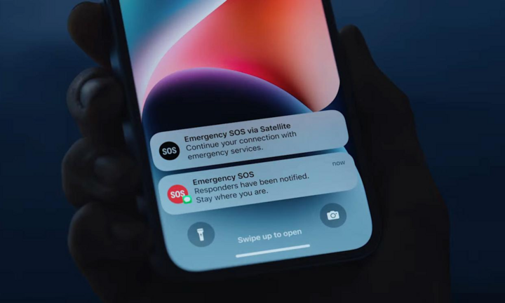 Khi không còn sóng di động, iPhone vẫn giữ bạn kết nối. (Nguồn: Apple)
