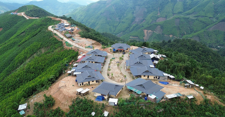 Làng Nủ dần