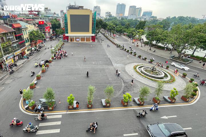 Diện mạo mới của quảng trường Đông Kinh - Nghĩa Thục sau 3 tháng cải tạo