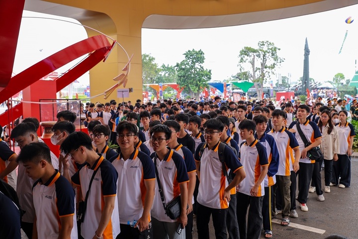 Còn 5 ngày để khám phá triển lãm lớn nhất lịch sử với những trải nghiệm có 1-0-2 - 5