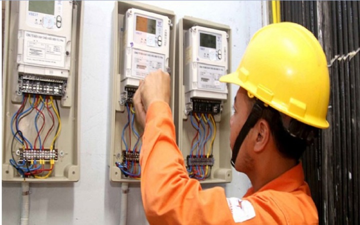Người dân hoàn toàn được tự lắp đặt công tơ kiểm soát điện để đối chứng hóa đơn. (Ảnh minh họa)