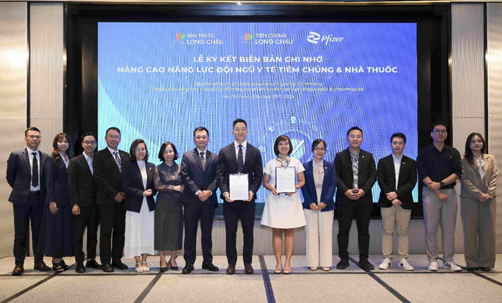 Pfizer Việt Nam và Long Châu ký biên bản ghi nhớ hợp tác nhằm nâng cao năng lực đội ngũ y tế.