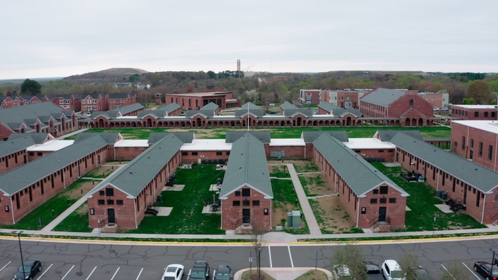 "Hô biến" nhà tù cũ thành khu chung cư sang chảnh